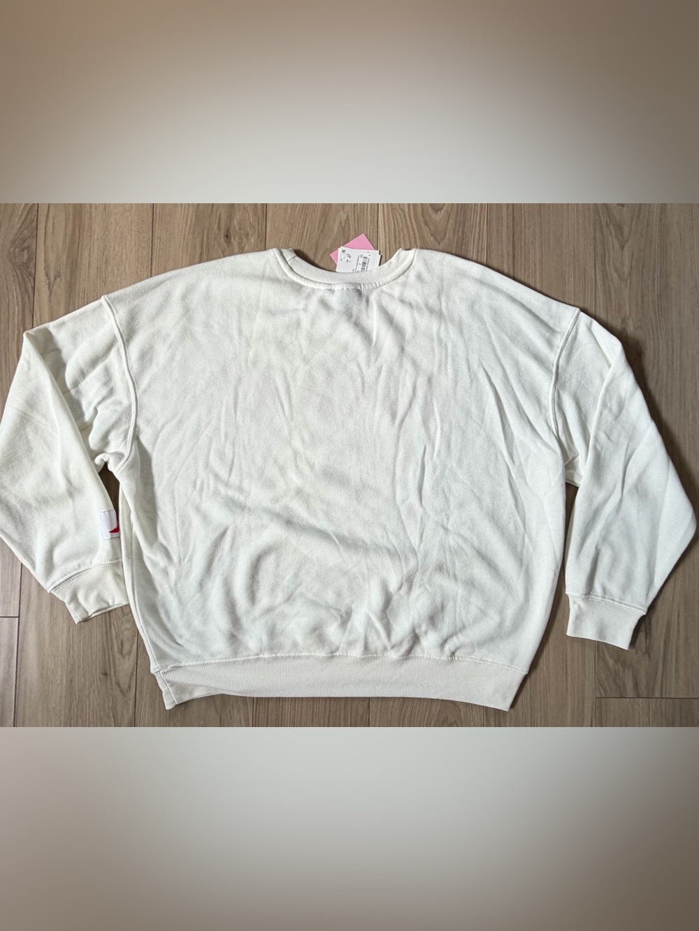 The Devil Wears Prada Runway Magazine Cream Graphic Sweatshirt - Women L SOFTTT - Picture 2 of 8